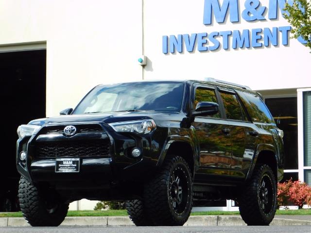 2016 Toyota 4Runner SR5 / 4WD / Navi / Backup Camera/ LIFTED LIFTED - Photo 1 - Portland, OR 97217