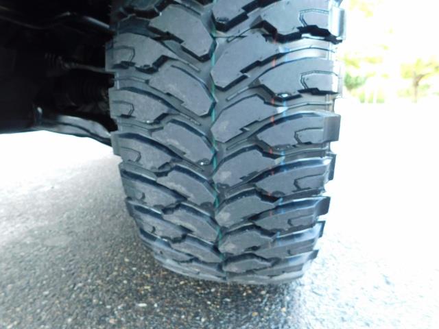 2016 Toyota 4Runner SR5 / 4WD / Navi / Backup Camera/ LIFTED LIFTED - Photo 21 - Portland, OR 97217