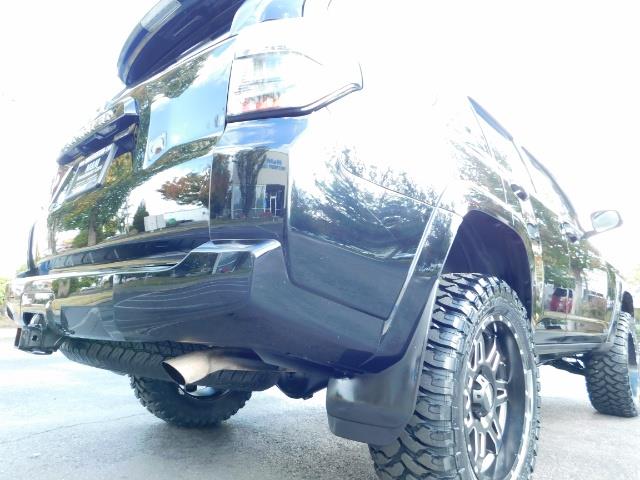 2016 Toyota 4Runner SR5 / 4WD / Navi / Backup Camera/ LIFTED LIFTED - Photo 43 - Portland, OR 97217