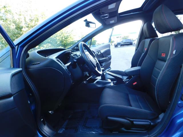 2013 Honda Civic Si / Spoiler / Sunroof / 6-SPEED MANUAL / 1-OWNER - Photo 14 - Portland, OR 97217