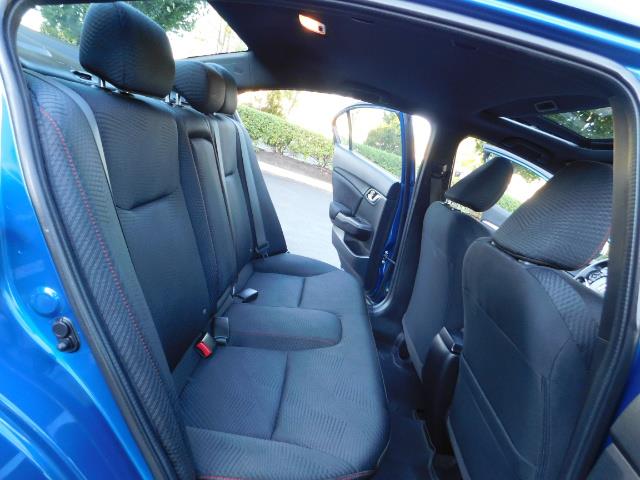 2013 Honda Civic Si / Spoiler / Sunroof / 6-SPEED MANUAL / 1-OWNER - Photo 16 - Portland, OR 97217