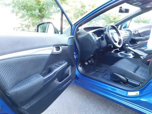 2013 Honda Civic Si / Spoiler / Sunroof / 6-SPEED MANUAL / 1-OWNER - Photo 13 - Portland, OR 97217