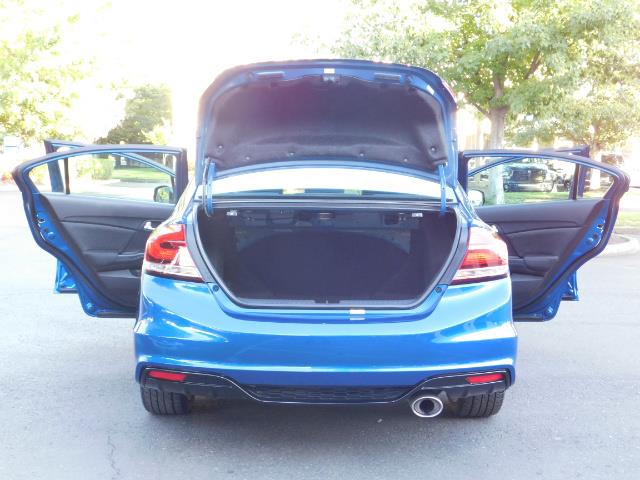 2013 Honda Civic Si / Spoiler / Sunroof / 6-SPEED MANUAL / 1-OWNER - Photo 28 - Portland, OR 97217