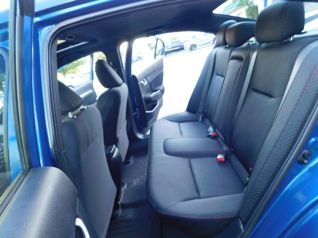 2013 Honda Civic Si / Spoiler / Sunroof / 6-SPEED MANUAL / 1-OWNER - Photo 15 - Portland, OR 97217