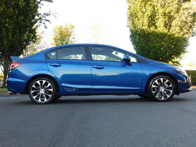 2013 Honda Civic Si / Spoiler / Sunroof / 6-SPEED MANUAL / 1-OWNER - Photo 4 - Portland, OR 97217