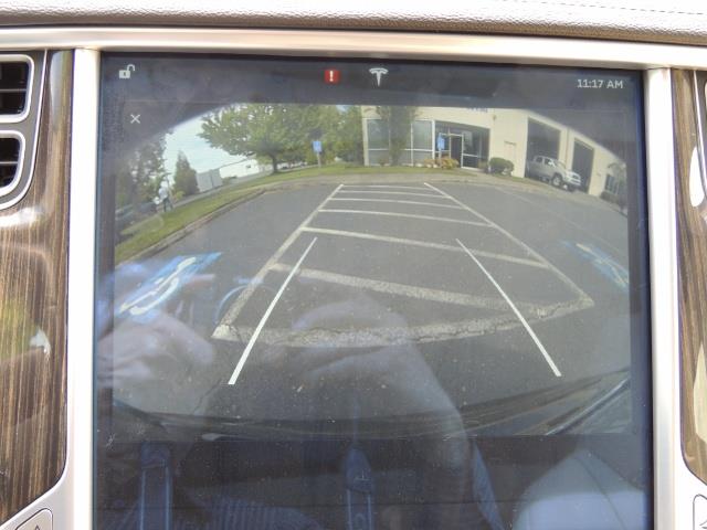 2013 Tesla Model S Signature 85kWh / Panorama Roof / Navigation / - Photo 24 - Portland, OR 97217