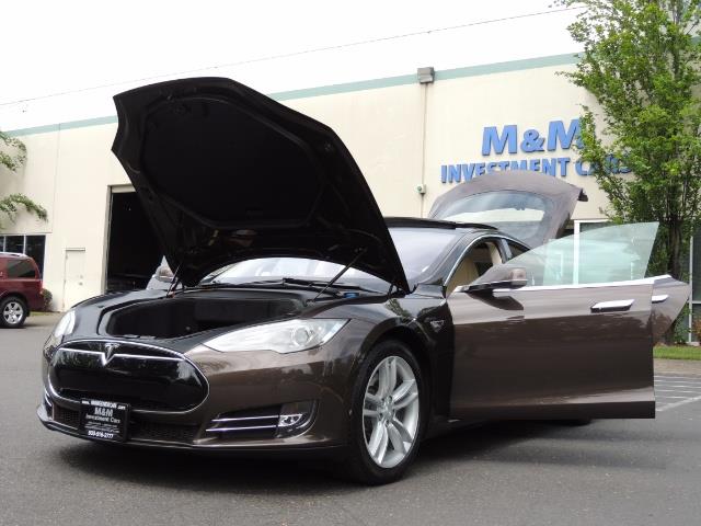 2013 Tesla Model S Signature 85kWh / Panorama Roof / Navigation / - Photo 25 - Portland, OR 97217