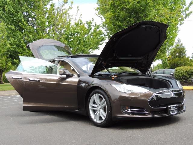 2013 Tesla Model S Signature 85kWh / Panorama Roof / Navigation / - Photo 31 - Portland, OR 97217