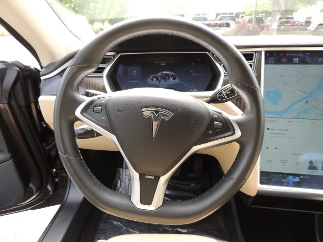2013 Tesla Model S Signature 85kWh / Panorama Roof / Navigation / - Photo 38 - Portland, OR 97217