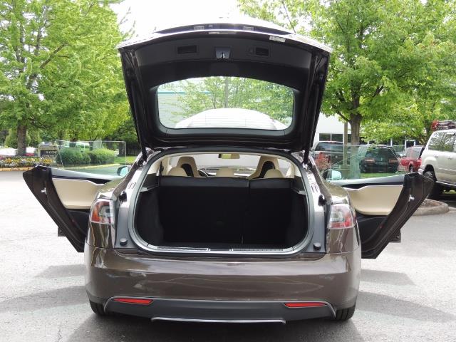 2013 Tesla Model S Signature 85kWh / Panorama Roof / Navigation / - Photo 28 - Portland, OR 97217