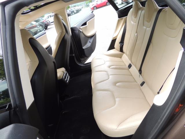 2013 Tesla Model S Signature 85kWh / Panorama Roof / Navigation / - Photo 15 - Portland, OR 97217