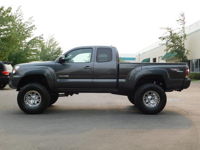 2012 Toyota Tacoma V6 / TRD SPORT / 4X4 / LIFTED LIFTED - Photo 3 - Portland, OR 97217