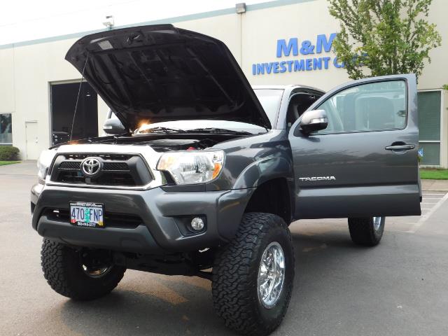 2012 Toyota Tacoma V6 / TRD SPORT / 4X4 / LIFTED LIFTED - Photo 25 - Portland, OR 97217