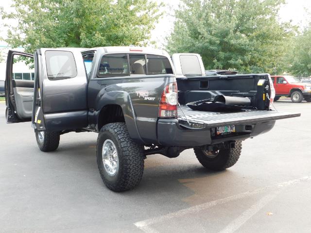2012 Toyota Tacoma V6 / TRD SPORT / 4X4 / LIFTED LIFTED - Photo 27 - Portland, OR 97217