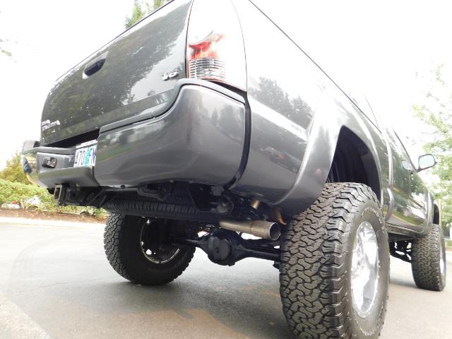 2012 Toyota Tacoma V6 / TRD SPORT / 4X4 / LIFTED LIFTED - Photo 10 - Portland, OR 97217