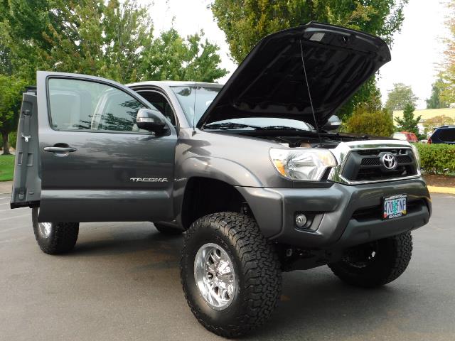 2012 Toyota Tacoma V6 / TRD SPORT / 4X4 / LIFTED LIFTED - Photo 31 - Portland, OR 97217