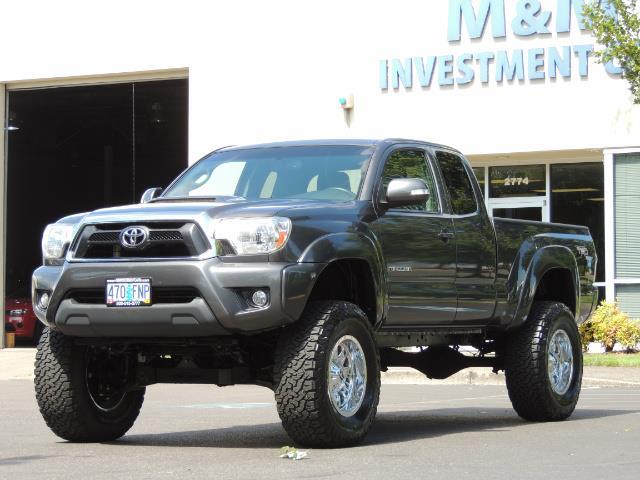 2012 Toyota Tacoma V6 / TRD SPORT / 4X4 / LIFTED LIFTED - Photo 1 - Portland, OR 97217