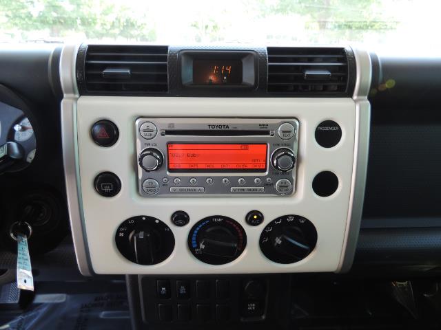 2013 Toyota FJ Cruiser 4X4 / DIFF LOCKS / LIFTED / 1-OWNER - Photo 34 - Portland, OR 97217