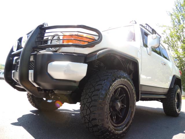 2013 Toyota FJ Cruiser 4X4 / DIFF LOCKS / LIFTED / 1-OWNER - Photo 9 - Portland, OR 97217
