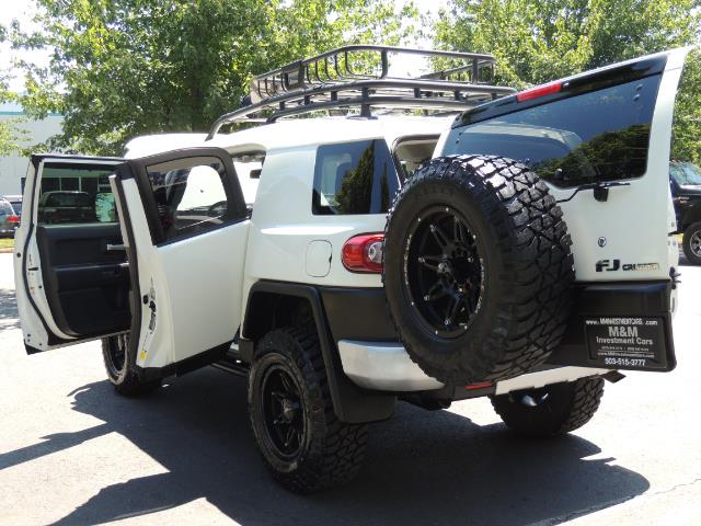 2013 Toyota FJ Cruiser 4X4 / DIFF LOCKS / LIFTED / 1-OWNER - Photo 27 - Portland, OR 97217