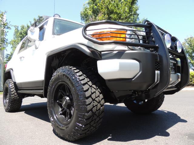 2013 Toyota FJ Cruiser 4X4 / DIFF LOCKS / LIFTED / 1-OWNER - Photo 10 - Portland, OR 97217