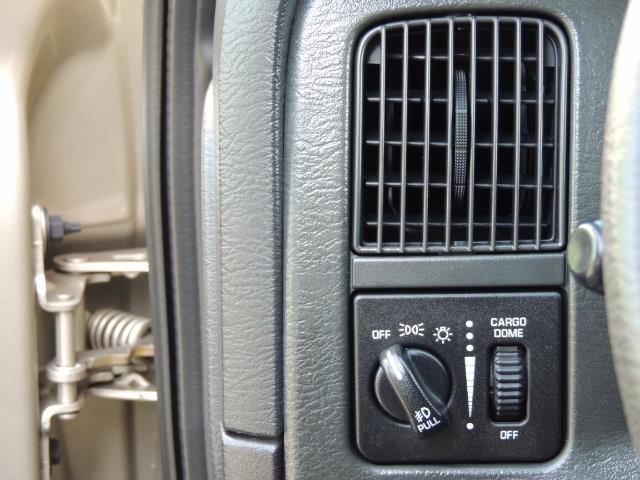2003 Dodge Ram 2500 SLT 4dr / 4X4 / 5.9L Cummins Diesel High OutPut - Photo 37 - Portland, OR 97217