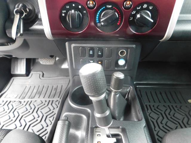 2007 Toyota FJ Cruiser 4WD V6 DIFF LOCK 20 " WHEELS / NAVIGATION / LIFTED - Photo 18 - Portland, OR 97217
