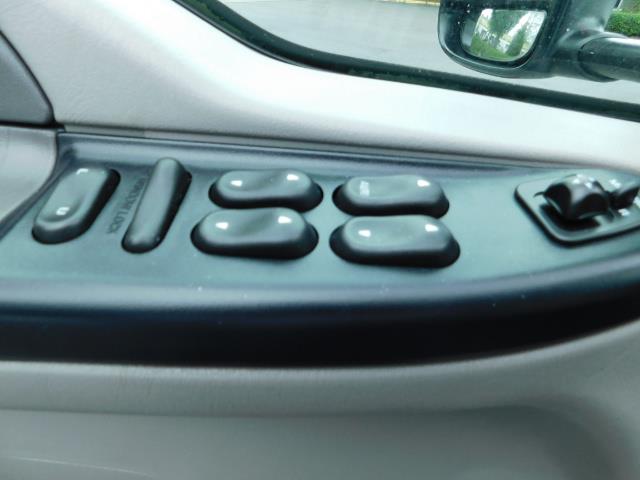 2001 Ford F-350 Super Duty XLT / 4X4 / 7.3L DIESEL / Excel Cond - Photo 33 - Portland, OR 97217
