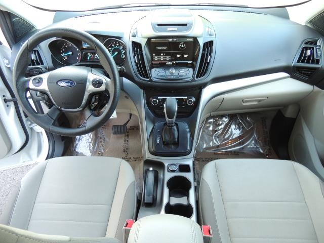 2014 Ford Escape SE / AWD / Panorama Sunroof/ Heated Seats / 1-OWNE - Photo 19 - Portland, OR 97217