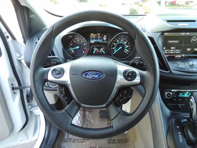 2014 Ford Escape SE / AWD / Panorama Sunroof/ Heated Seats / 1-OWNE - Photo 18 - Portland, OR 97217