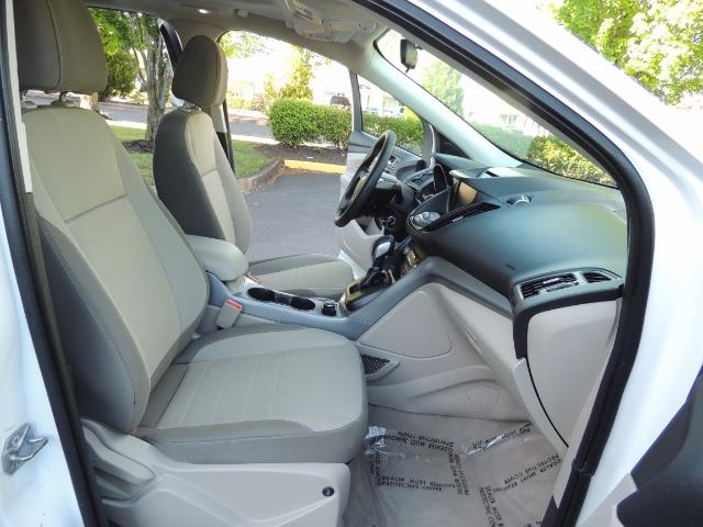 2014 Ford Escape SE / AWD / Panorama Sunroof/ Heated Seats / 1-OWNE - Photo 16 - Portland, OR 97217