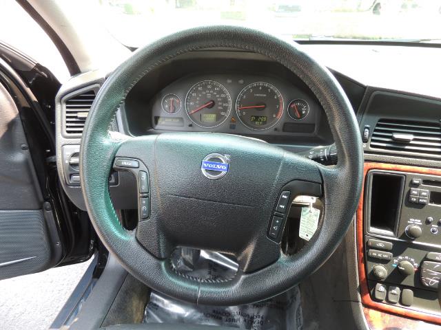 2006 Volvo XC70 2.5T / Cross Country / AWD / Leather /Heated seats - Photo 37 - Portland, OR 97217