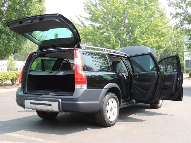 2006 Volvo XC70 2.5T / Cross Country / AWD / Leather /Heated seats - Photo 29 - Portland, OR 97217