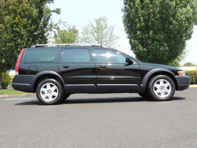 2006 Volvo XC70 2.5T / Cross Country / AWD / Leather /Heated seats - Photo 4 - Portland, OR 97217