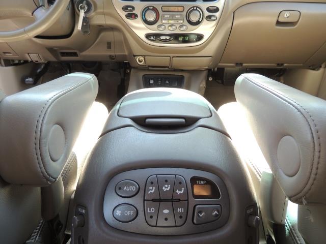 2006 Toyota Sequoia LIMITED 4X4 / 8 SEATS NAVi DVD / FRESH TIMING BELT - Photo 35 - Portland, OR 97217