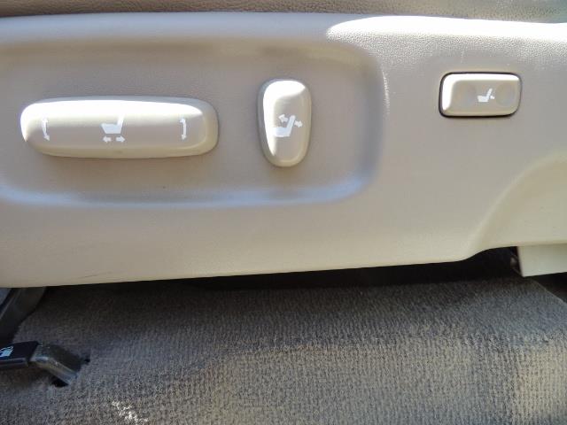 2006 Toyota Sequoia LIMITED 4X4 / 8 SEATS NAVi DVD / FRESH TIMING BELT - Photo 37 - Portland, OR 97217