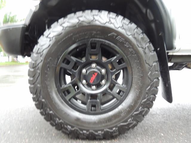 2004 Toyota Tacoma V6 2dr Xtracab / 4X4 / 5-SPEED / TRD SUPERCHARGED - Photo 23 - Portland, OR 97217