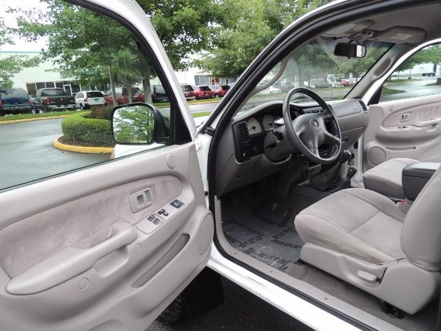 2004 Toyota Tacoma V6 2dr Xtracab / 4X4 / 5-SPEED / TRD SUPERCHARGED - Photo 13 - Portland, OR 97217