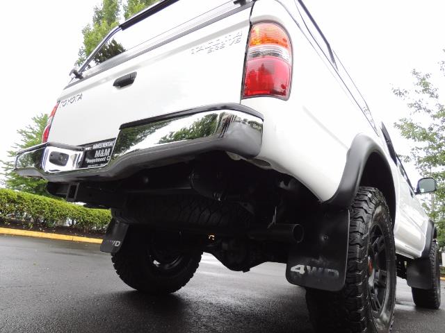 2004 Toyota Tacoma V6 2dr Xtracab / 4X4 / 5-SPEED / TRD SUPERCHARGED - Photo 12 - Portland, OR 97217