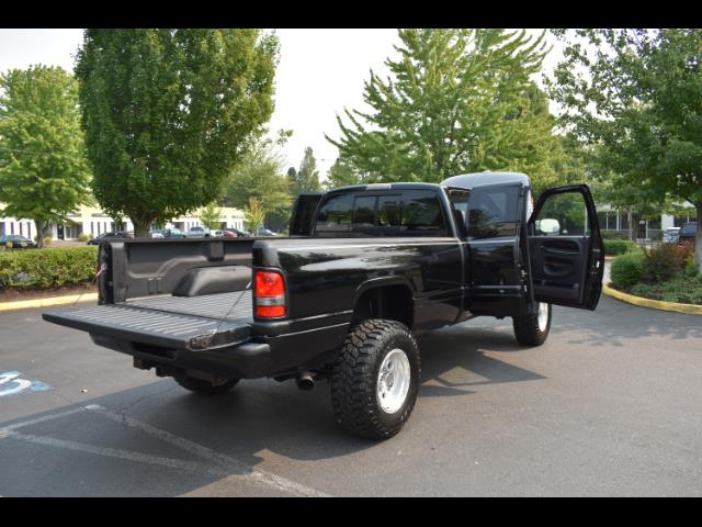 2001 Dodge Ram 2500 SLT Plus / 4X4 / 5.9L DIESEL / Leather / LIFTED - Photo 28 - Portland, OR 97217