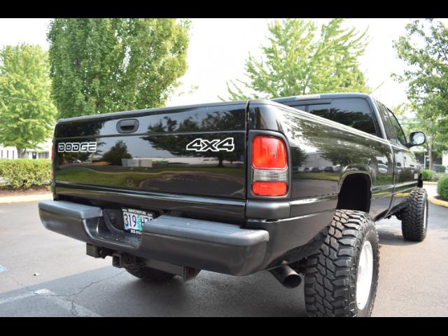 2001 Dodge Ram 2500 SLT Plus / 4X4 / 5.9L DIESEL / Leather / LIFTED - Photo 11 - Portland, OR 97217
