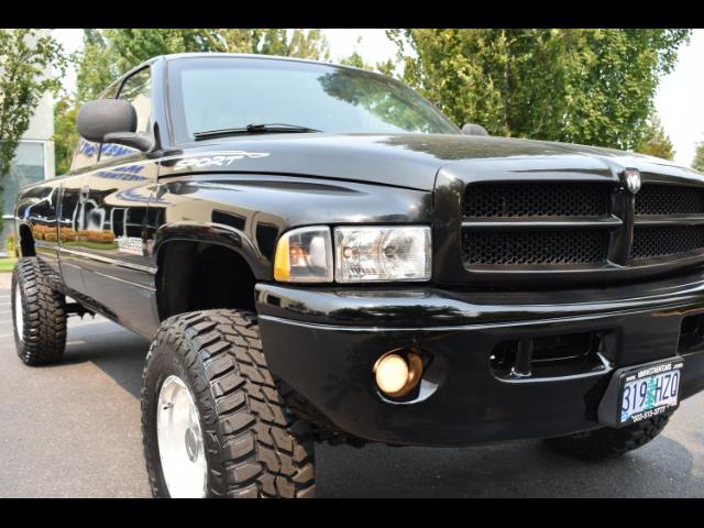 2001 Dodge Ram 2500 SLT Plus / 4X4 / 5.9L DIESEL / Leather / LIFTED - Photo 10 - Portland, OR 97217