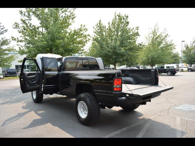 2001 Dodge Ram 2500 SLT Plus / 4X4 / 5.9L DIESEL / Leather / LIFTED - Photo 27 - Portland, OR 97217