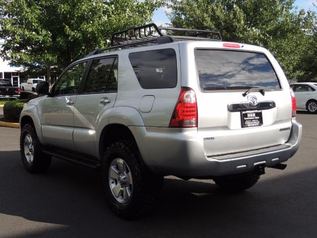 2007 Toyota 4Runner V6 4X4 / 3RD SEAT / DIFF LOCK / 1-OWNER / LIFTED - Photo 7 - Portland, OR 97217