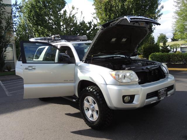 2007 Toyota 4Runner V6 4X4 / 3RD SEAT / DIFF LOCK / 1-OWNER / LIFTED - Photo 29 - Portland, OR 97217