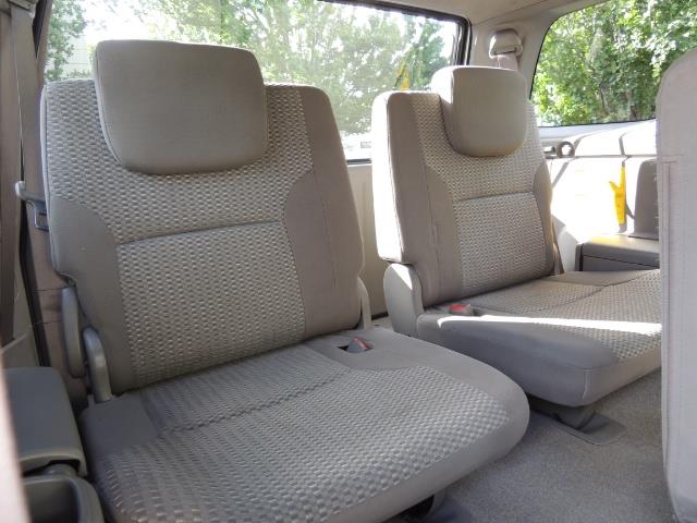 2007 Toyota 4Runner V6 4X4 / 3RD SEAT / DIFF LOCK / 1-OWNER / LIFTED - Photo 27 - Portland, OR 97217