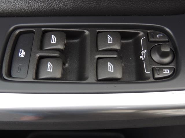 2017 Volvo V60 T5 Premier/ Leather / Heated Seats / Navigation - Photo 34 - Portland, OR 97217