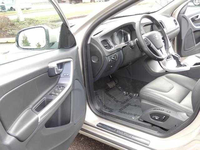 2017 Volvo V60 T5 Premier/ Leather / Heated Seats / Navigation - Photo 13 - Portland, OR 97217