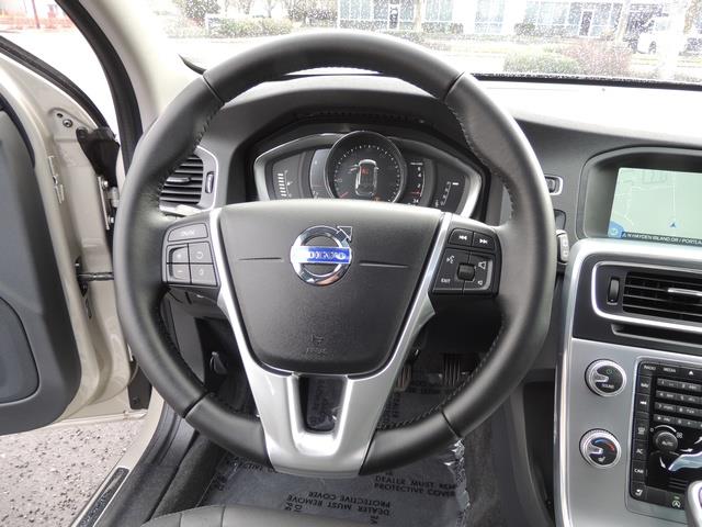 2017 Volvo V60 T5 Premier/ Leather / Heated Seats / Navigation - Photo 38 - Portland, OR 97217