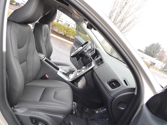 2017 Volvo V60 T5 Premier/ Leather / Heated Seats / Navigation - Photo 17 - Portland, OR 97217